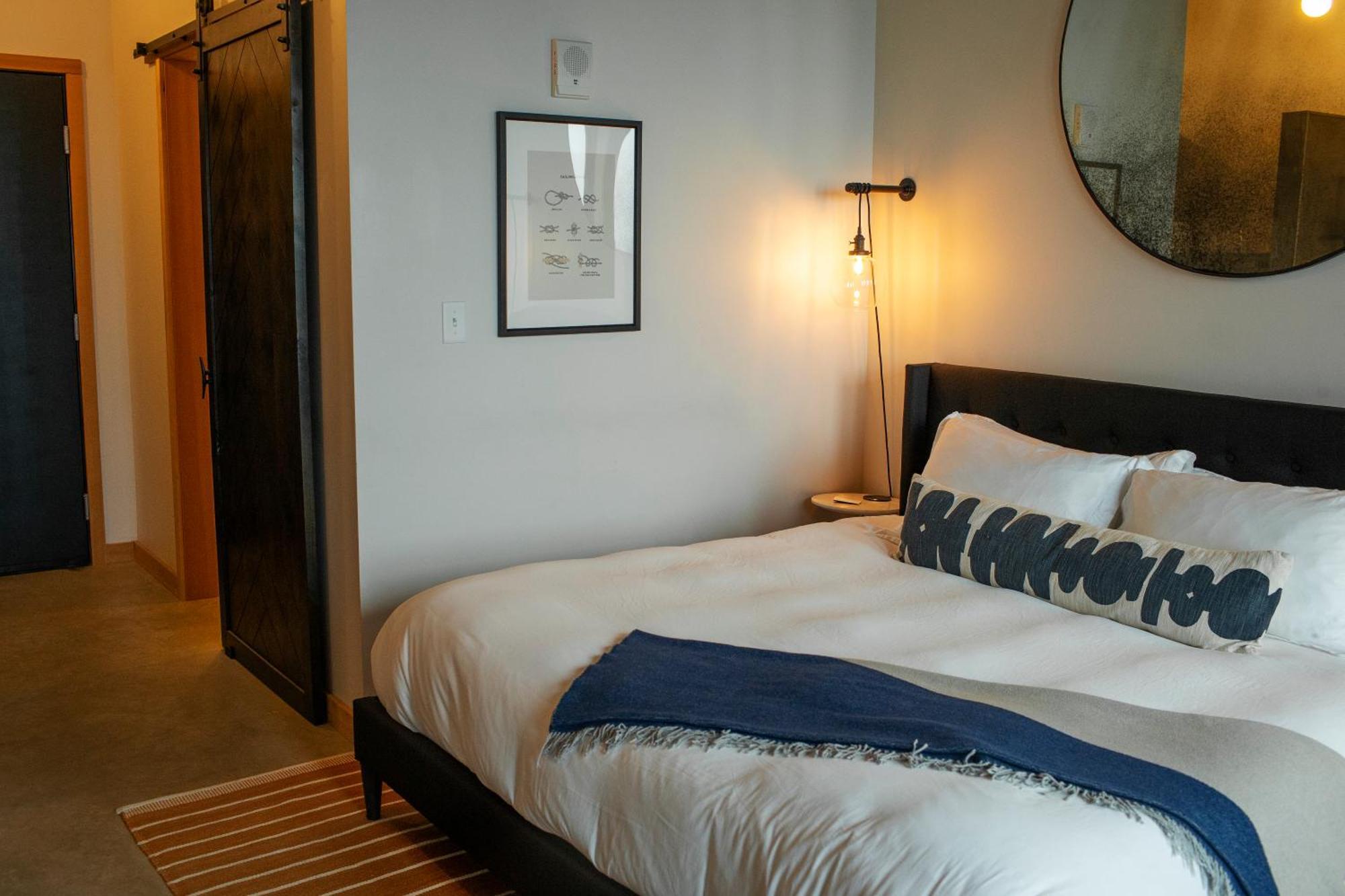 Bowline Hotel أستوريا المظهر الخارجي الصورة